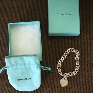 Authentic Tiffany bracelet like new 🥰